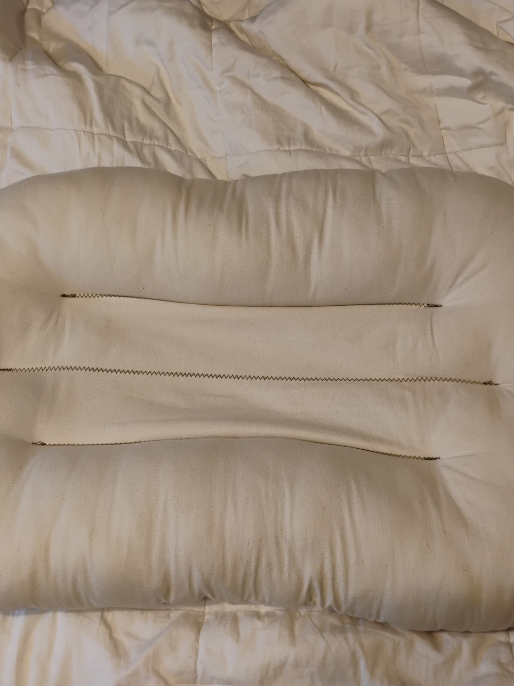 Cream Snuggle Me Infant Lounger